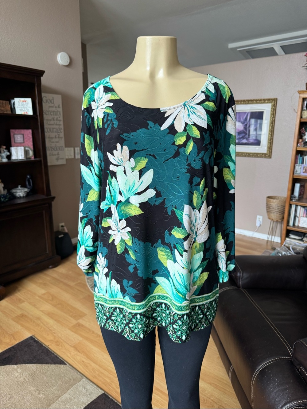 JM Collection black floral scoop neck blouse with green & white print-size XL